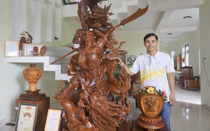 Biến những khối gỗ vô hồn thành tác phẩm nghệ thuật, nghệ nhân Quảng Nam thu hơn 300 triệu đồng/năm