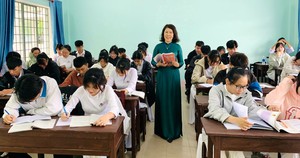 Cô giáo 'biến hóa' tiết học