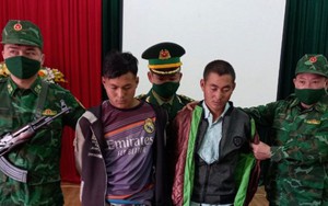 Bắt 2 người nước ngoài vận chuyển số lượng lớn ma túy vào Việt Nam dịp Tết