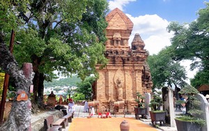 Top địa điểm du xuân, vui chơi bậc nhất, nổi tiếng tại Nha Trang du khách nên ghé thăm