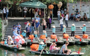 Ninh Bình: Thông tin du khách mắc kẹt ở Tràng An đến 12 giờ đêm là sai sự thật