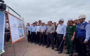 Clip: Thủ tướng thăm cư dân và đại công trường xây dựng sân bay Long Thành dịp đầu xuân