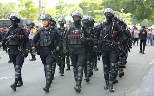 ĐT Việt Nam được hơn 4000 nhân viên an ninh Indonesia bảo vệ!
