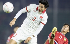 Trước khi quyết đấu ĐT Indonesia, Đoàn Văn Hậu được tôn vinh tại AFF Cup 2022