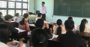 Sóng và máy tính: Tiền đã có, học sinh vẫn phải chờ?