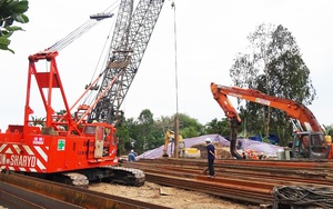 Đã qua 7 ngày cứu hộ, bé trai lọt vào trụ bê tông 35m ở Đồng Tháp vẫn chưa được đưa lên mặt đất