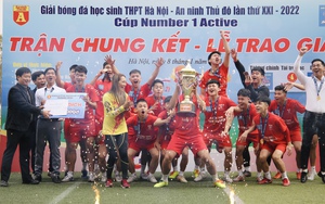 THPT Phan Huy Chú đăng quang giải bóng đá học sinh THPT Hà Nội 2022
