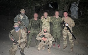 Kịch tính cuộc giải cứu 2 lính dù Ukraine bị thương nặng kẹt trong vùng lãnh thổ do Nga kiểm soát