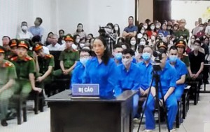 Đang xét xử cựu Giám đốc Sở GDĐT tỉnh Quảng Ninh Vũ Liên Oanh và 16 đồng phạm