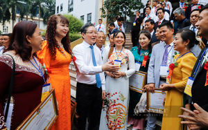 Lần đầu tiên tổ chức Diễn đàn Chủ tịch Hội Nông dân Việt Nam - Bộ trưởng Bộ NNPTNT lắng nghe người nông dân - Ảnh 4.