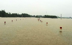 TT-Huế: Nhiều nơi ngập sâu, thủy điện nhận lệnh điều tiết nước