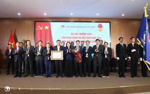 LĐBĐ Việt Nam và ông Trần Quốc Tuấn được tặng thưởng Huân chương Lao động hạng Ba