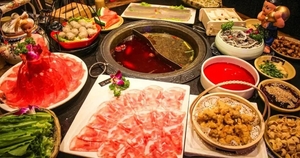 Malaysia: Nhà 5 người đi ăn lẩu buffet gọi 600 đĩa thịt, trả 800.000 đồng