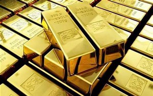 Giá vàng hôm nay 17/10: Vàng giảm đến 700 nghìn đồng/lượng, nhà đầu tư nên tăng dự trữ vàng?