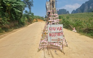 Vụ cột điện giữa đường ở huyện Cao Phong (Hòa Bình): Cơ quan chức năng đã rào chắn