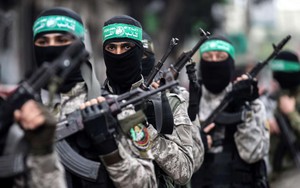 Hamas bất ngờ thả 2 con tin Mỹ, Israel tiếp tục không kích dữ dội vào Gaza  