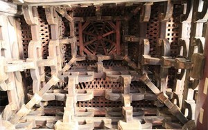 Bí ẩn chùa Bảo Quốc nghìn tuổi "chim không đậu, gỗ không mọt"