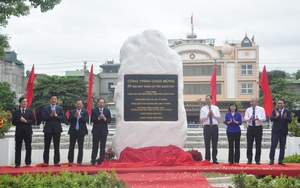 Quảng Ninh gắn biển loạt công trình chào mừng 60 năm Ngày thành lập tỉnh