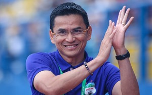 Tin sáng (23/10): Các cầu thủ ĐT Thái Lan có “chặn đường” trở lại của HLV Kiatisak?