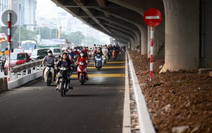 Hà Nội cho lưu thông một chiều tuyến đường tạm trên dải phân cách giữa đường Nguyễn Xiển