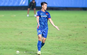 Tin tối (27/10): 4 "ông lớn" V.League thèm muốn tiền vệ ĐT Việt Nam