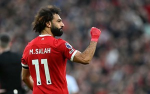 Liverpool đại thắng Nottingham: Salah chạm mốc ấn tượng