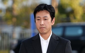 "Ảnh đế" Lee Sun Kyun bị cảnh sát triệu tập lần thứ hai