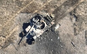 Ukraine nổ tung đoàn xe tăng Nga gần Urozhaine; Kiev 'bắn vũ khí cấm' vào làng Nga 