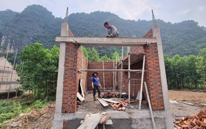 Dân một xã ở Ninh Bình phấn khởi có chỗ ở mới sau 3 năm đi ở nhờ do sạt lở núi Vườn Già