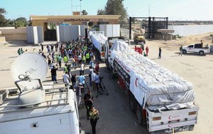 Clip: Dải Gaza tiếp nhận viện trợ quy mô lớn 