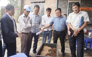 Cán bộ, hội viên nông dân Đà Nẵng tham quan các mô hình xử lý rác thải hữu cơ thân thiện môi trường