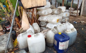 Kho tập kết dầu nhớt thải lẫn lộn với dầu ăn tại Đà Nẵng