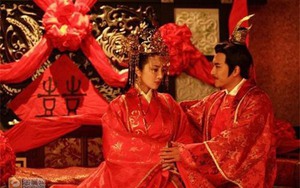 Nghi lễ đại hôn và phòng tân hôn rắc rối của hoàng đế Trung Hoa