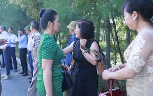 Bố mẹ Duy Mạnh, Đình Trọng, Quang Hải đến Thái Bình dự đám cưới Đoàn Văn Hậu