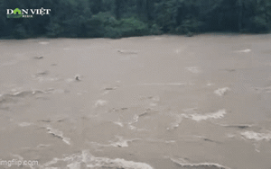 Quảng Nam: Nam Trà My xuất hiện sạt lở, lũ trên sông Leng dâng cao