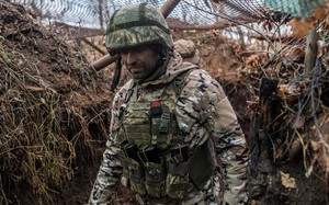 Lính Ukraine 'cực kỳ lo lắng' sẽ thua Nga vì Mỹ 'ngả về' Trung Đông, ủng hộ Israel mạnh mẽ