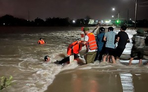 Nước lũ tại Bình Định đang lên, nhiều điểm sạt lở xuất hiện ở miền núi