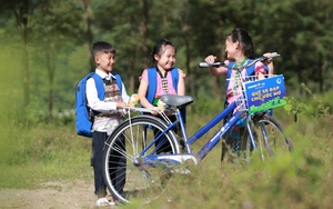 "Quỹ Xe đạp chở ước mơ" trao tặng hơn 700 phần quà cho trẻ em có hoàn cảnh khó khăn tỉnh Lai Châu