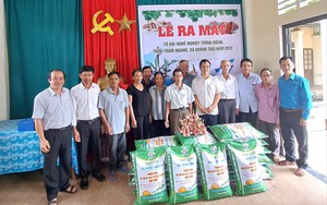 Hội Nông dân tỉnh TT-Huế hỗ trợ phân bón trị giá hơn 120 triệu đồng cho nông dân