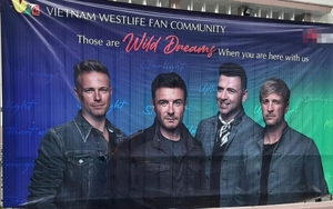 BTC concert Westlife nói gì khi logo sàn tiền ảo bất hợp pháp xuất hiện trong đêm diễn?