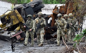 Nga tiến hành các cuộc tấn công dữ dội, tốn kém vào thành phố chiến lược ở Ukraine