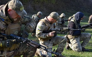 Đột nhập căn cứ bí mật Ukraine dùng huấn luyện sát thủ UAV gieo đau đớn cho Nga