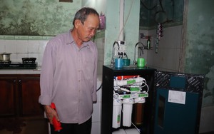 Thiếu nước sạch, người dân "bấm bụng" dùng nước giếng nhiễm phèn tại Đà Nẵng
