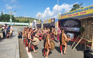 14 dân tộc có số dân dưới 10.000 người tham gia Ngày hội văn hóa tại tỉnh Lai Châu