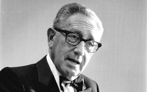 THẾ GIỚI TUẦN QUA: Henry Kissinger - 100 năm sự nghiệp đầy tranh cãi