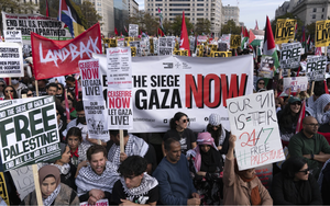Hàng chục nghìn người biểu tình khắp Châu Âu và Mỹ kêu gọi ngừng tấn công Gaza