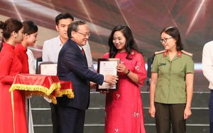 Báo Nông thôn Ngày nay/Dân Việt đoạt 2 Giải báo chí toàn quốc phòng, chống tham nhũng, tiêu cực 2022 - 2023