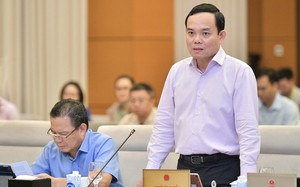 Phó Thủ tướng Trần Lưu Quang ký quyết định kiện toàn 7 nhân sự Ủy ban ATGT Quốc gia