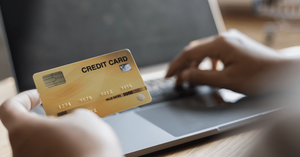 5 cách giảm nợ thẻ tín dụng trước mùa lễ mua sắm lớn nhất năm