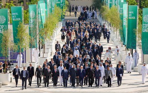 Hình ảnh báo chí 24h: Thủ tướng Phạm Minh Chính tản bộ cùng các nhà lãnh đạo dự hội nghị COP28